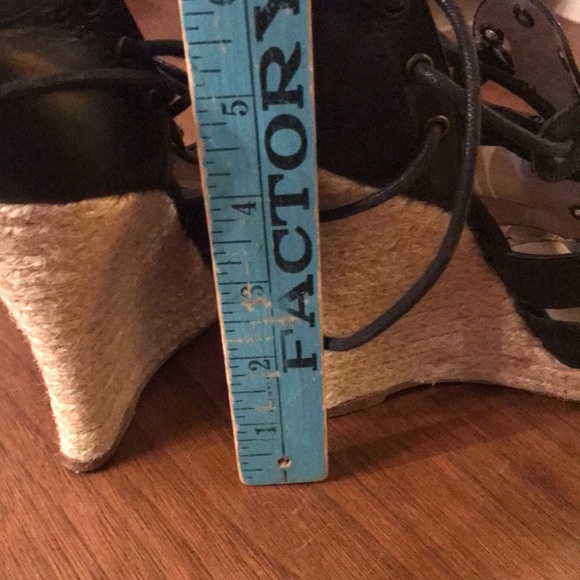 Stunning Michael Kors Wrap around Sandals. - Picture 8 of 14